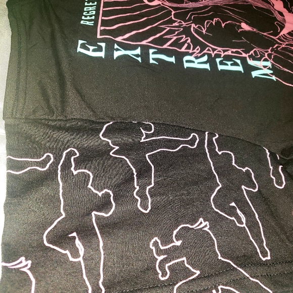 Street Fighter XXL Neon Ryu Shirt - Picture 3 of 4